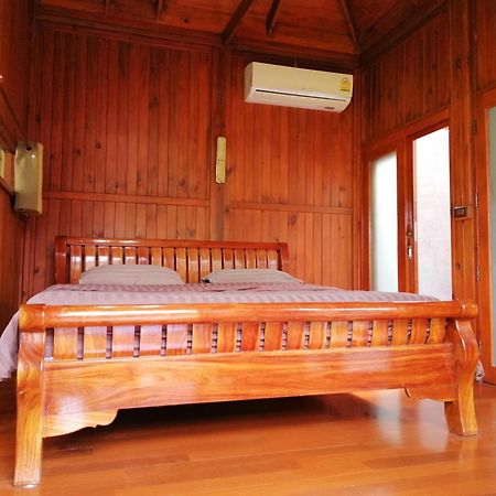 Wood House Pattaya Hotel Ngoại thất bức ảnh