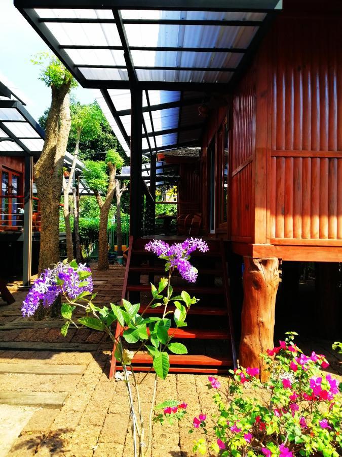 Wood House Pattaya Hotel Ngoại thất bức ảnh