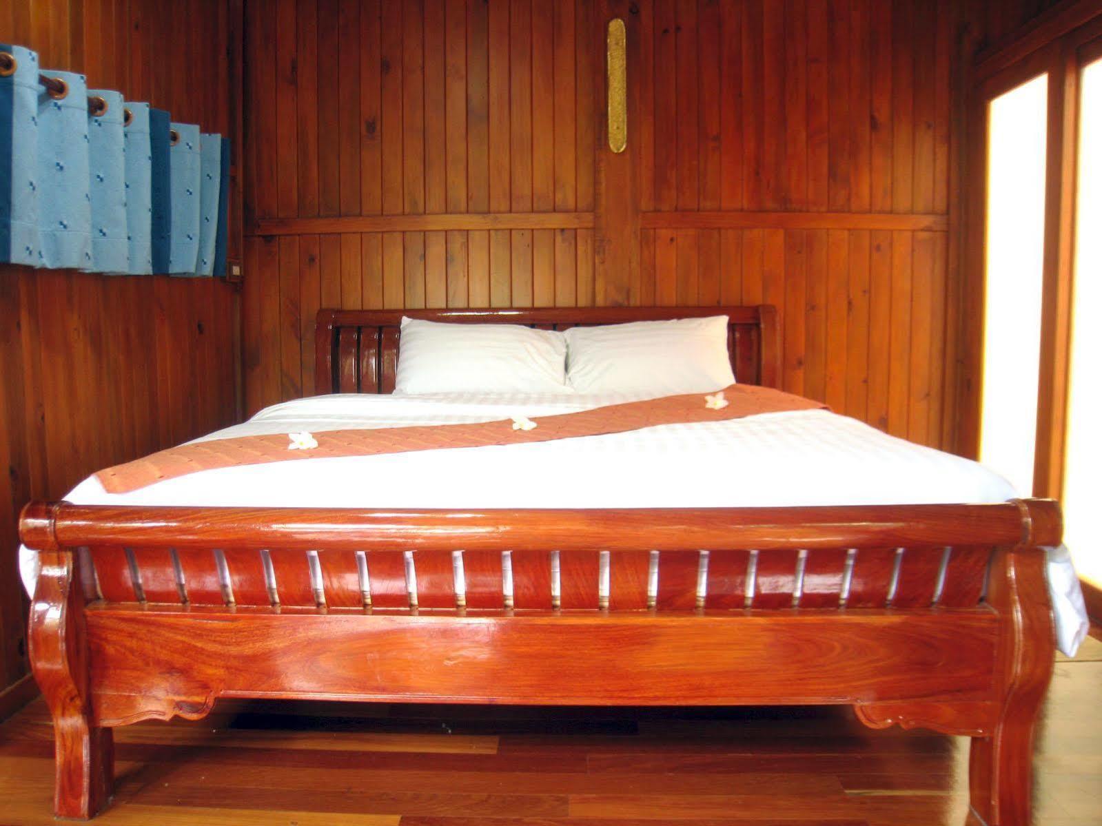 Wood House Pattaya Hotel Ngoại thất bức ảnh