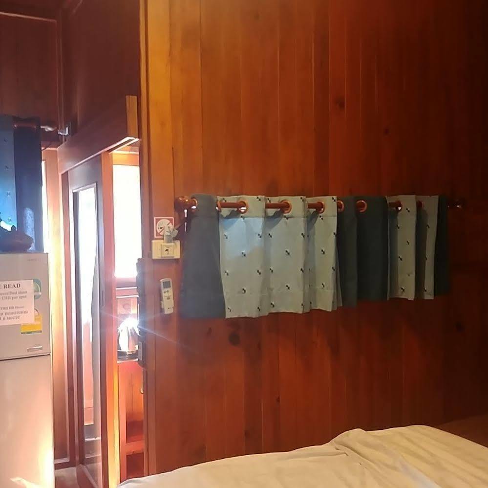 Wood House Pattaya Hotel Ngoại thất bức ảnh